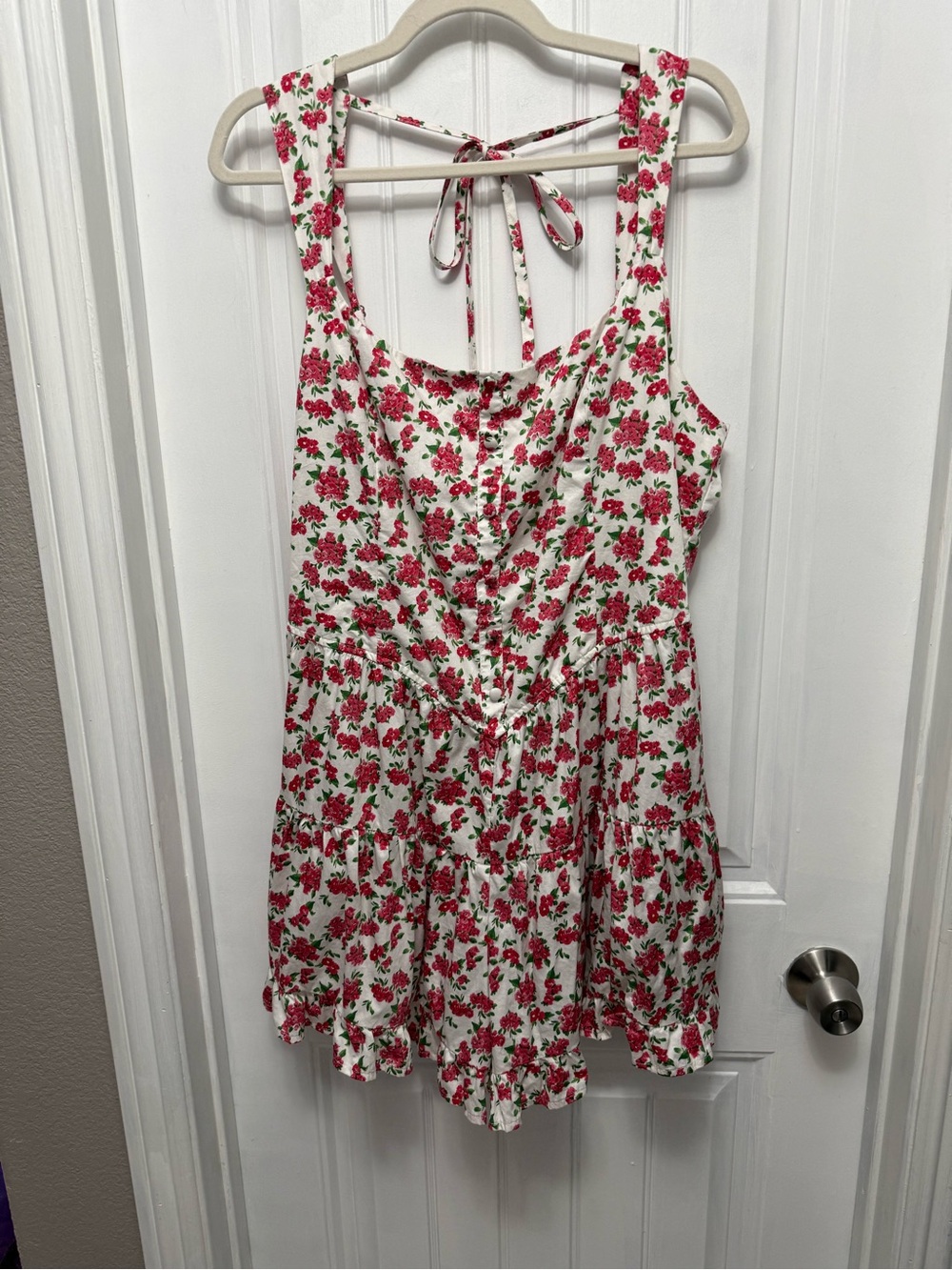 Wild Fable Cute Smocked White Red Floral Romper Shorts Size XXL (19-10)